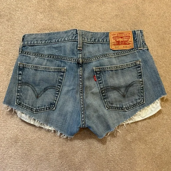 NWOT - Levi's 514 Slim Straight Denim Shorts - Picture 1 of 5